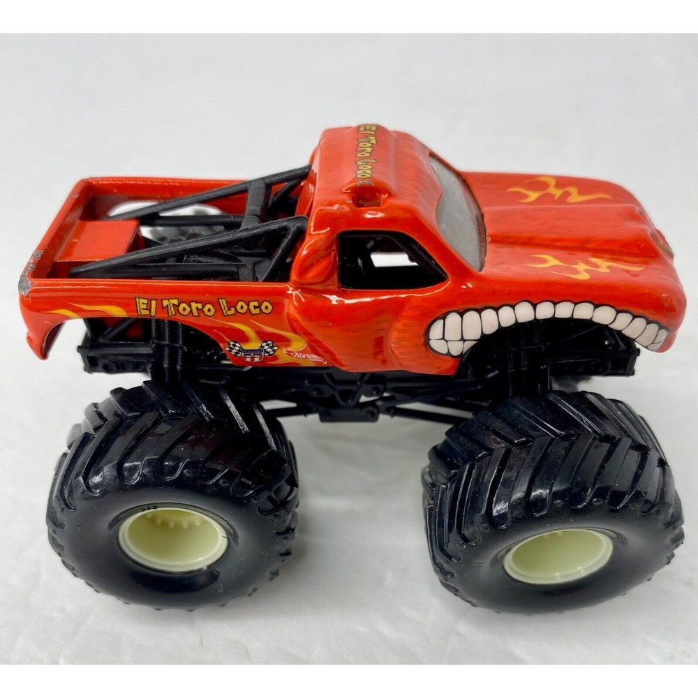 Hot Wheels Monster Jam Truck - EL TORO LOCO 1:64 Scale 2017 Red